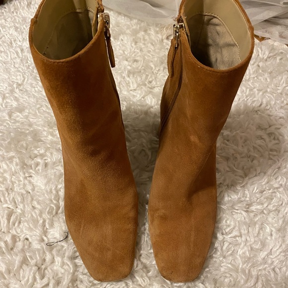 Guess, tan Suede boots, 7.5 - Picture 6 of 7